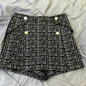 Chic Black and White Tweed Skirt